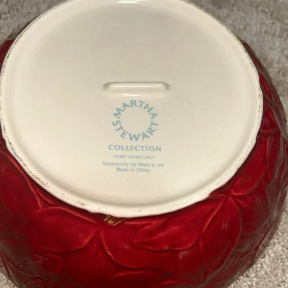 Martha Stewart Collection Red Amaryllis Serving Bowl  9” - Picture 4 of 6